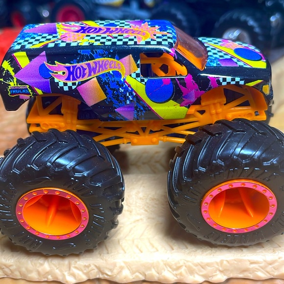 Team HotWheels - Picture 3 of 3